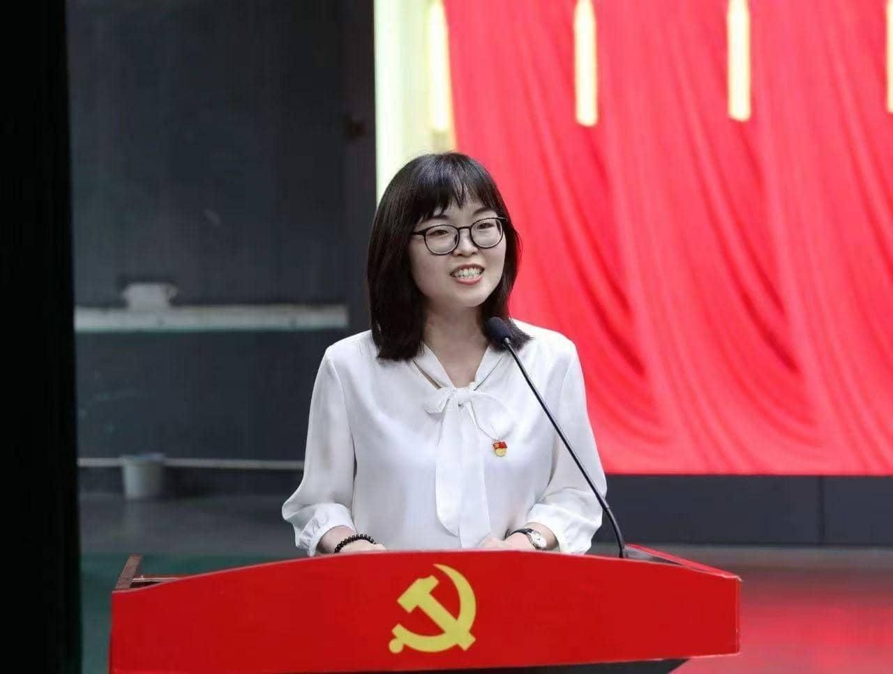 粟金霞——师德师风优秀事迹