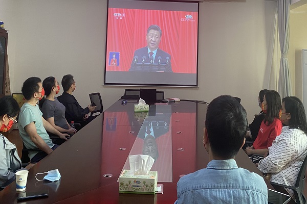 工商管理学院组织收看党的二十大开幕会并开展院党委理论学习中心组集中学习