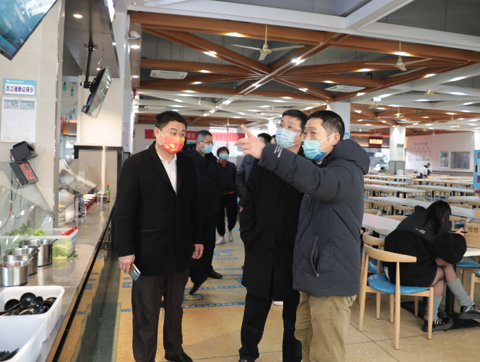 WilliamHill官方网站领导检查指导开学前准备工作