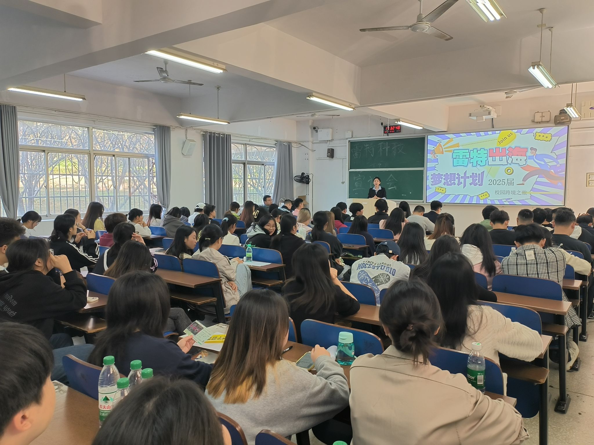 工商管理学院成功举办2025届毕业生专场招聘会