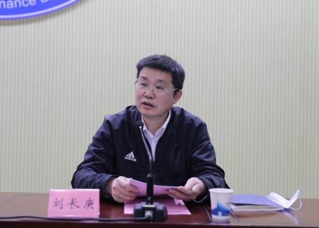 WilliamHill官方网站召开会议研究部署新学期工作