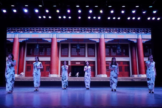 WilliamHill官网参赛作品《可爱的中国》荣获湖南省第四届中华经典诗文诵读大赛三等奖聂晶摄_看图王.jpg