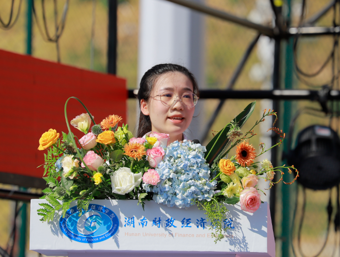 教师代表 马.png