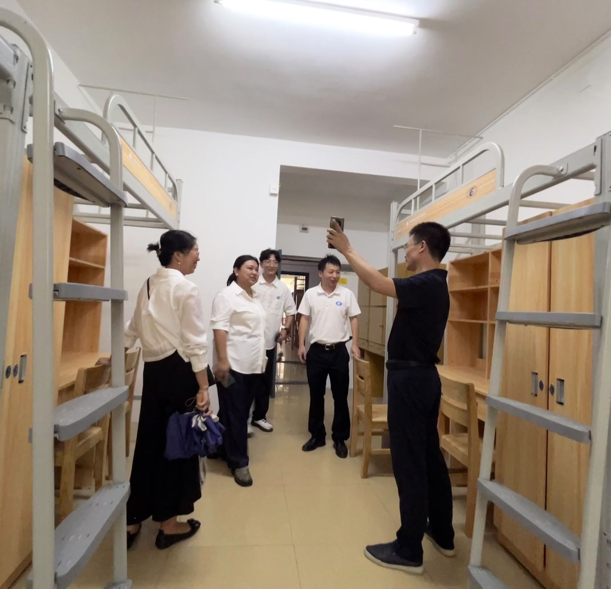 工商管理学院开展学生宿舍安全大检查