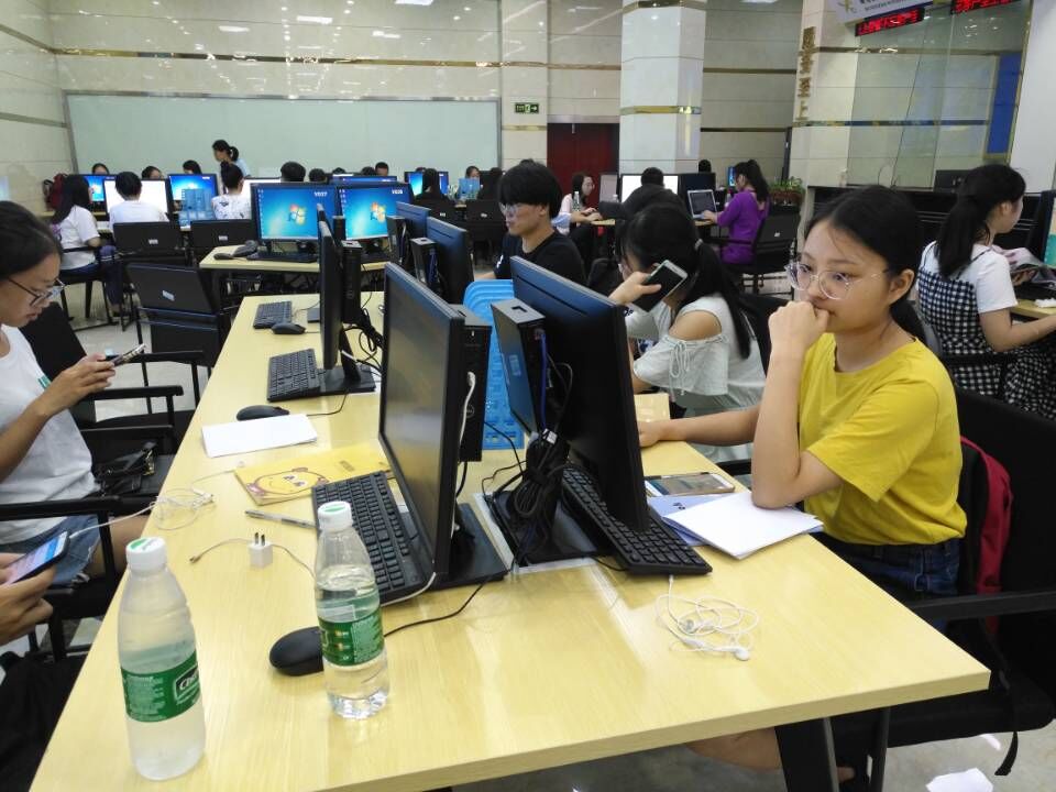 WilliamHill官网举办企业模拟经营竞赛